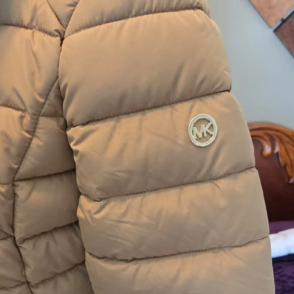 Michael Kors Beige Puffer Jacket - Picture 3 of 13